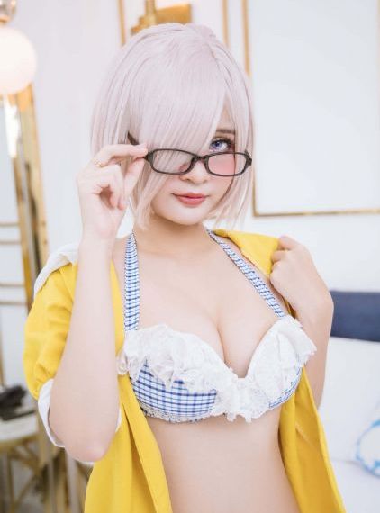 女教师枫富爱在线播放_JVID性感写真